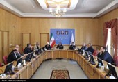 دیدار استاندار اردبیل و نایب رئیس مجلس با خانواده دو شهید والامقام در اردبیل