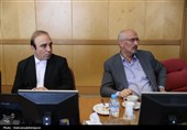 دیدار استاندار اردبیل و نایب رئیس مجلس با خانواده دو شهید والامقام در اردبیل