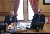 دیدار استاندار اردبیل و نایب رئیس مجلس با خانواده دو شهید والامقام در اردبیل