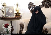 دیدار استاندار اردبیل و نایب رئیس مجلس با خانواده دو شهید والامقام در اردبیل