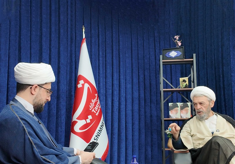 نجوم , تجمع , آمریکا , آیت‌الله سید علی خامنه‌ای , شهید امام خامنه ای (ره) , آیت الله سید مجتبی خامنه‌ای , حکمرانی دینی , تمدن اسلامی , حکومت اسلامی , امام خمینی , حوزه علمیه , 