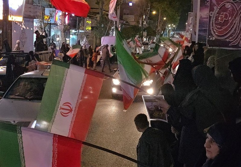 معلمان درس عشق به وطن و بیعت با رهبری را می‌آموزند