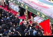 آیین تشییع پیکر شهدای گردان تخریب در زنجان