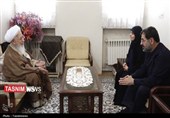 وزیر راه و شهرسازی با آیت‌الله جوادی آملی دیدار کرد
