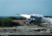 Iranian Navy Fires Warning Shots at US Destroyers near Strait of Hormuz