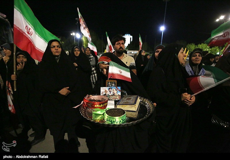 کاروان نمادین اعزام به جبهه در همدان