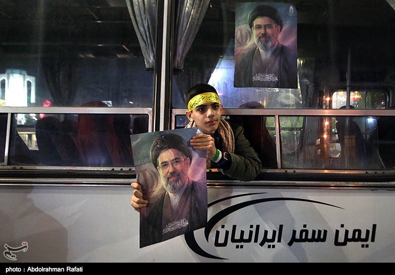 کاروان نمادین اعزام به جبهه در همدان