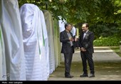 آیین رونمای از سردیس مشاهیر در باغ ارم شیراز