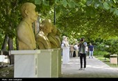آیین رونمای از سردیس مشاهیر در باغ ارم شیراز
