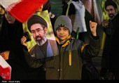 تمثال رهبر معظم انقلاب در دستان زنجانی ها