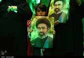 تمثال رهبر معظم انقلاب در دستان زنجانی ها