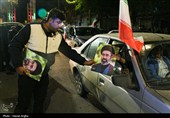 تمثال رهبر معظم انقلاب در دستان زنجانی ها