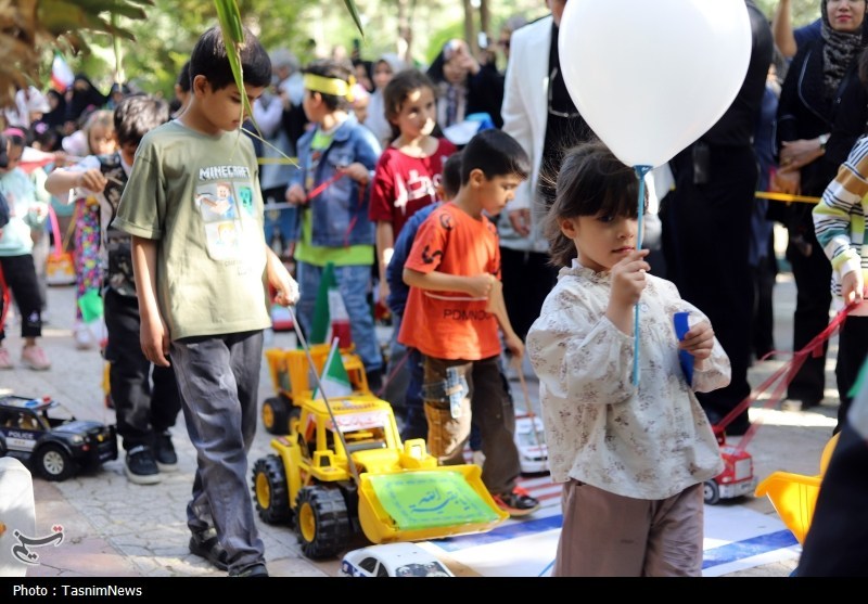 کودکان از مؤلفه‌های معنا‌بخش زندگی‌اند