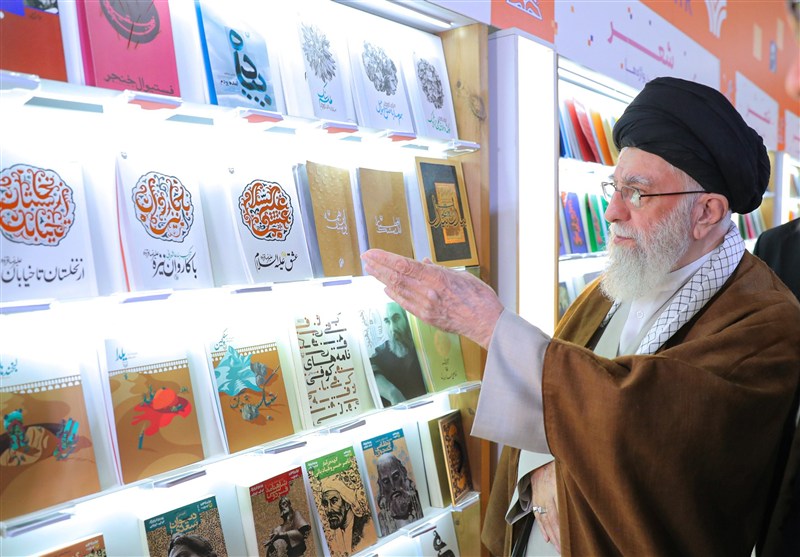 Late Leader Lauded as Model of Genuine Intellectualism