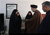 دیدار نماینده ولی فقیه در بنیاد شهید با خانواده شهید جنگ رمضان «محمد رشیدی فرهاد»