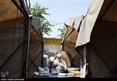 طبخ حدودا 4 هزار پرس غذای گرم توسط موکب ام ائمه (ع) قرارگاه جهادی اربعینی ها برای اقشار آسیب‌پذیر، نیازمندان و همچنین مدافعان وطن و حافظان امنیت کشور
