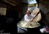طبخ حدودا 4 هزار پرس غذای گرم توسط موکب ام ائمه (ع) قرارگاه جهادی اربعینی ها برای اقشار آسیب‌پذیر، نیازمندان و همچنین مدافعان وطن و حافظان امنیت کشور