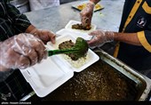 طبخ حدودا 4 هزار پرس غذای گرم توسط موکب ام ائمه (ع) قرارگاه جهادی اربعینی ها برای اقشار آسیب‌پذیر، نیازمندان و همچنین مدافعان وطن و حافظان امنیت کشور
