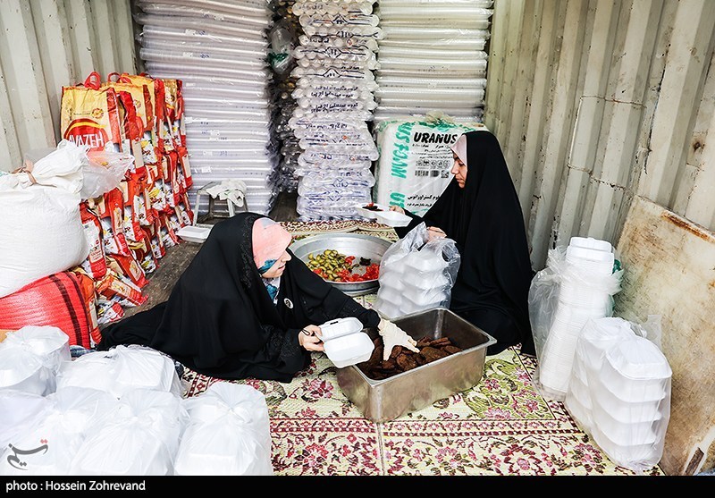 فعالیت آشپزخانه یک موکب اربعینی در پشتیبانی از مدافعان امنیت
