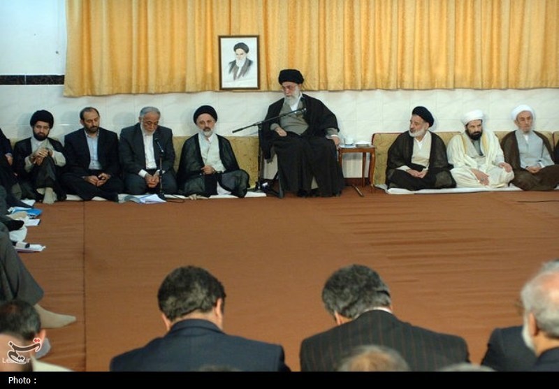 «22 گولان»؛ روزی که کردستان رنگ وحدت گرفت+تصاویر اخبار سنندج , اخبار استان کردستان , رهبر انقلاب , رهبر کشوردوست , پایگاه اطلاعرسانی دفتر مقام معظم رهبری , رئیس دفتر مقام معظم رهبری , بعثه مقام معظم رهبری , انقلاب اسلامی ,