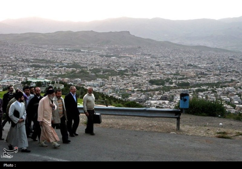 «22 گولان»؛ روزی که کردستان رنگ وحدت گرفت+تصاویر اخبار سنندج , اخبار استان کردستان , رهبر انقلاب , رهبر کشوردوست , پایگاه اطلاعرسانی دفتر مقام معظم رهبری , رئیس دفتر مقام معظم رهبری , بعثه مقام معظم رهبری , انقلاب اسلامی ,