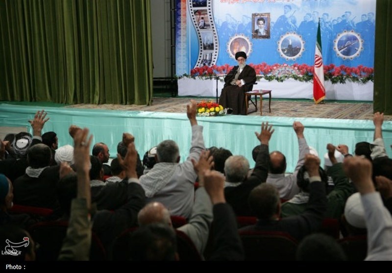 «22 گولان»؛ روزی که کردستان رنگ وحدت گرفت+تصاویر اخبار سنندج , اخبار استان کردستان , رهبر انقلاب , رهبر کشوردوست , پایگاه اطلاعرسانی دفتر مقام معظم رهبری , رئیس دفتر مقام معظم رهبری , بعثه مقام معظم رهبری , انقلاب اسلامی ,