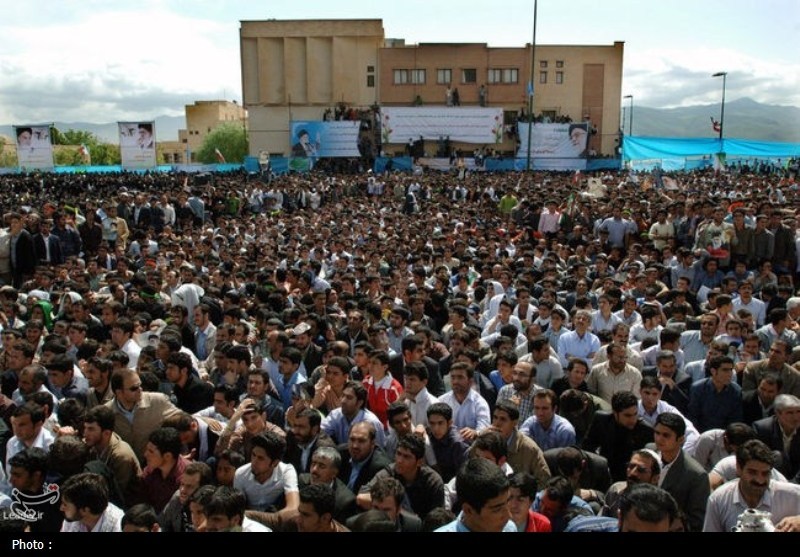 «22 گولان»؛ روزی که کردستان رنگ وحدت گرفت+تصاویر اخبار سنندج , اخبار استان کردستان , رهبر انقلاب , رهبر کشوردوست , پایگاه اطلاعرسانی دفتر مقام معظم رهبری , رئیس دفتر مقام معظم رهبری , بعثه مقام معظم رهبری , انقلاب اسلامی ,