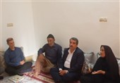 تجلیل از خانواده‌های شهید جنگ تحمیلی در دشتستان