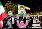 نمایش وحدت و حمایت مردم اراک از ایران و رهبری در هفتاد و سومین شب