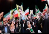 نمایش وحدت و حمایت مردم اراک از ایران و رهبری در هفتاد و سومین شب