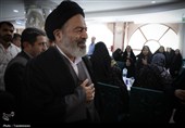 دیدار صمیمی سرپرست حجاج ایرانی با زائران کشورمان درمدینه منوره