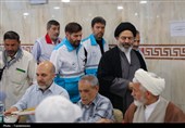 دیدار صمیمی سرپرست حجاج ایرانی با زائران کشورمان درمدینه منوره