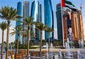 گردشگری جنوب خلیج‌فارس درحال زانو زدن