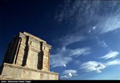 در ایران روز ۲۵ اردیبهشت به نام روز بزرگداشت فردوسی نامگذاری شده‌ است.