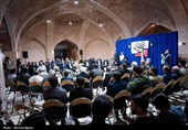 محفل شعر «امین» در اردبیل؛ نشست صمیمی شاعران با نماینده ولی فقیه در استان