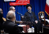 محفل شعر «امین» در اردبیل؛ نشست صمیمی شاعران با نماینده ولی فقیه در استان