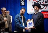 محفل شعر «امین» در اردبیل؛ نشست صمیمی شاعران با نماینده ولی فقیه در استان