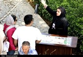 حضور پرشور گردشگران در باغ فین کاشان