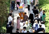 حضور پرشور گردشگران در باغ فین کاشان