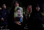 نمایش وحدت و حمایت مردم اراک از ایران و رهبری در حسینیه شهدا