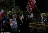 نمایش وحدت و حمایت مردم اراک از ایران و رهبری در حسینیه شهدا