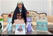 دیداری با عطر شهدا؛ تولد دختر شهید کبیری در مهمانی پدر آسمانی+ عکس
