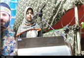 روایت دختری از دل یک سنگر خاموش؛ دکلمه‌ای که بغض جمعیت را شکست+فیلم