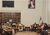 دیدار جمعی از رهبران و شیوخ عشیره الرویشد عراق با سفیر ایران