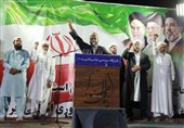 روحانی اهل سنت بندر خمیر: ما مرزداران خلیج فارس تا پای جان ایستاده‌ایم