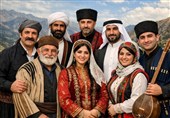 قومیت‌ها راوی قصه‌ی خود در قاب انقلاب شوند