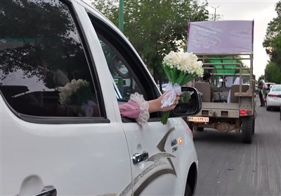 جشن پیوند آسمانی جوانان جان‌فدای ایلخچی با رژه‌ خودروهای نظامی