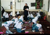 کلاس درس در دل حسینیه