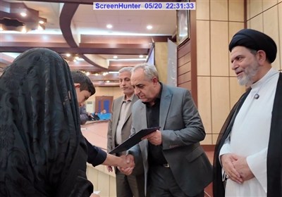 آئین تجلیل از خانواده شهدای جنگ رمضان