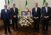 عراقچی: ما امانت‌داران راهِ بزرگانی هستیم که خالصانه خدمت کردند